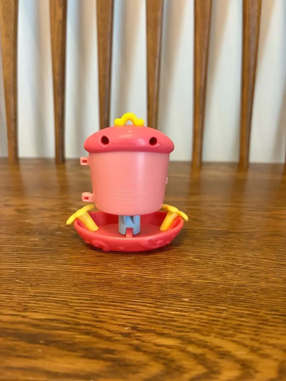 Littlest Pet Shop Hummingbird Feeder Accessory Red Yellow